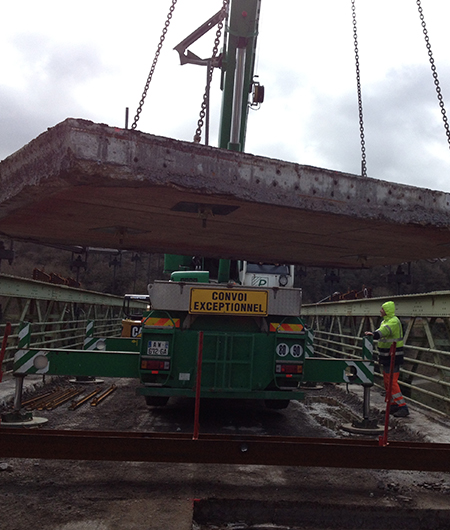 levage de l'ancien pont de thenerez