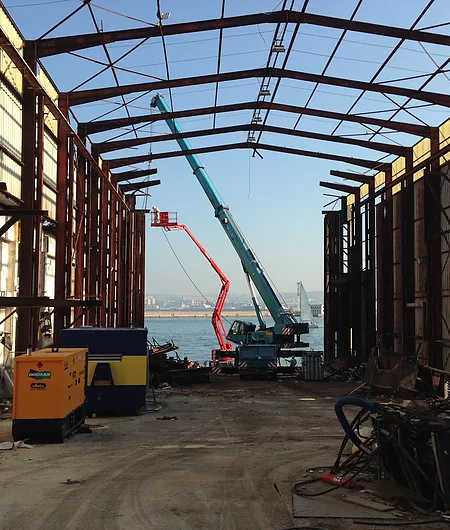 4Ddemolition hangard du pharo de l'interieur